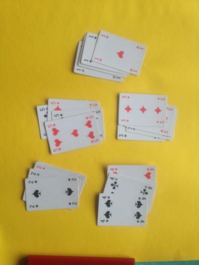 Mathsansbosse 94 Faire des mathématiques avec des jeux de cartes